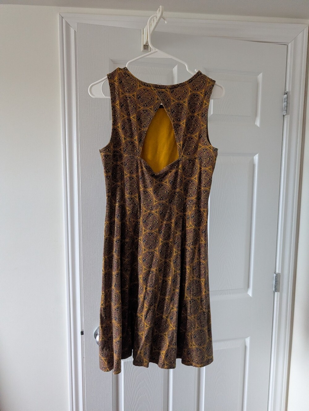 Geometric Pattern Midi Dress - Picture 6 of 10